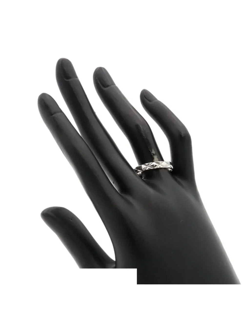Chanel Quilted Ring Platinum 59